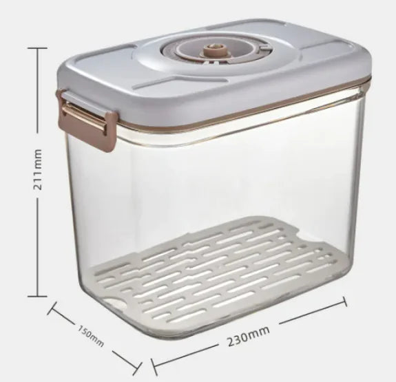 Food Vacuum Storage Box by Anti Spier, transparent container with white lid and brown latch.